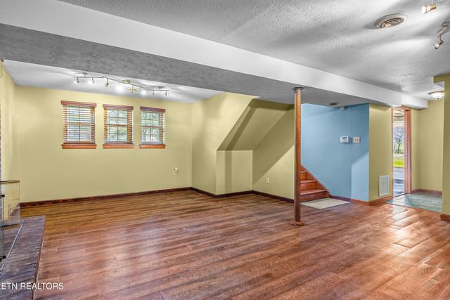 401 Cash Rd, Knoxville, TN 37924