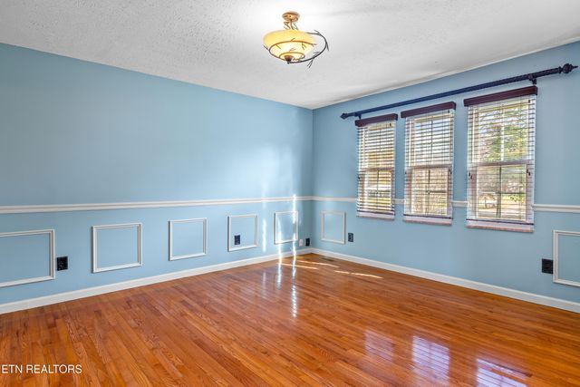 401 Cash Rd, Knoxville, TN 37924