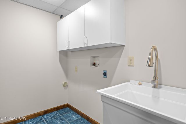 401 Cash Rd, Knoxville, TN 37924