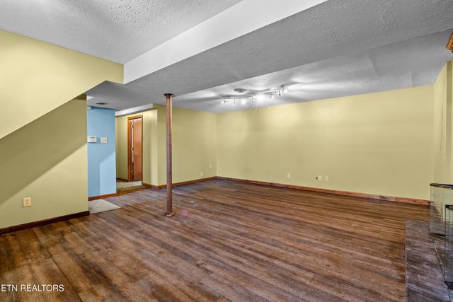 401 Cash Rd, Knoxville, TN 37924