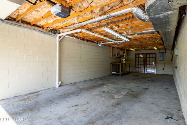 401 Cash Rd, Knoxville, TN 37924