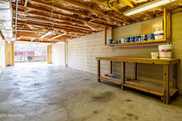 401 Cash Rd, Knoxville, TN 37924