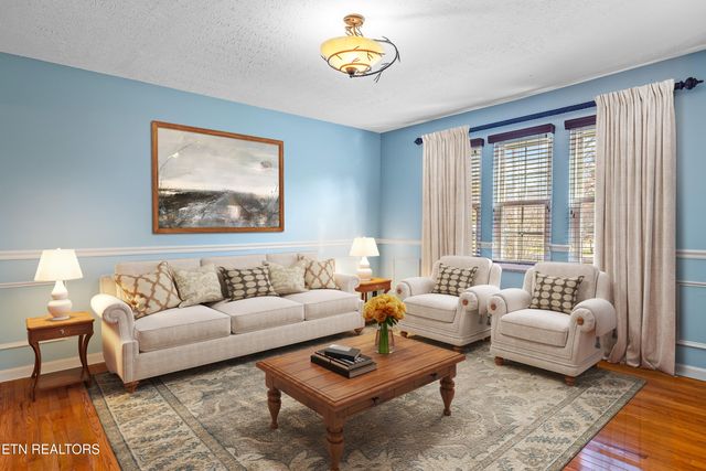 401 Cash Rd, Knoxville, TN 37924