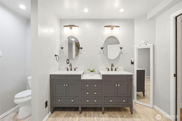 16714 SE Newport Way, Bellevue, WA 98006