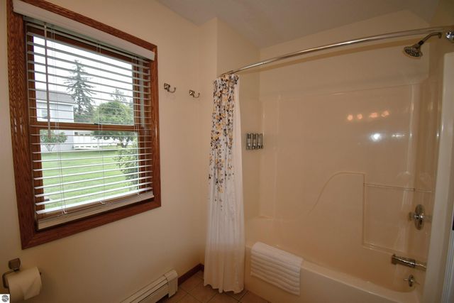 206 W Carpenter Street, Charlevoix, MI 49720