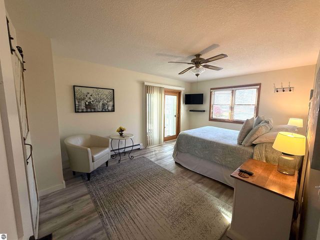 206 W Carpenter Street, Charlevoix, MI 49720