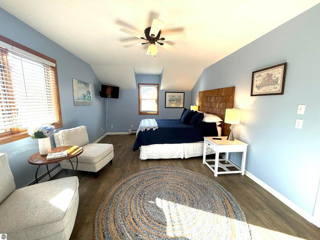 206 W Carpenter Street, Charlevoix, MI 49720