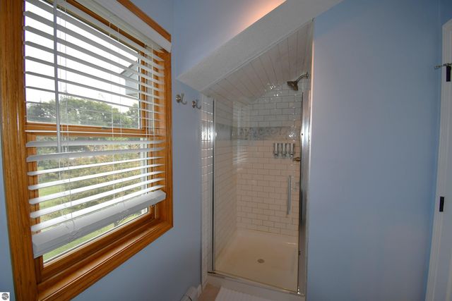 206 W Carpenter Street, Charlevoix, MI 49720