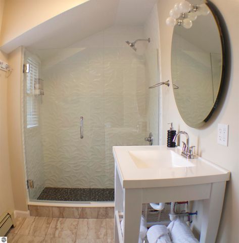 206 W Carpenter Street, Charlevoix, MI 49720