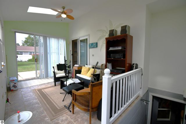 206 W Carpenter Street, Charlevoix, MI 49720