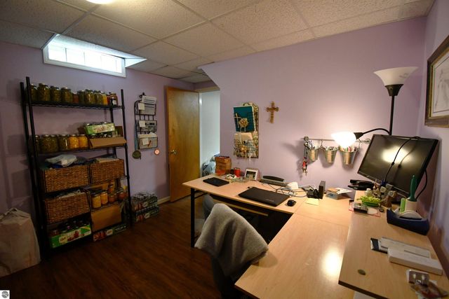 206 W Carpenter Street, Charlevoix, MI 49720