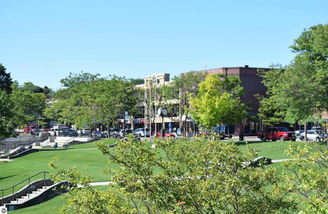 206 W Carpenter Street, Charlevoix, MI 49720