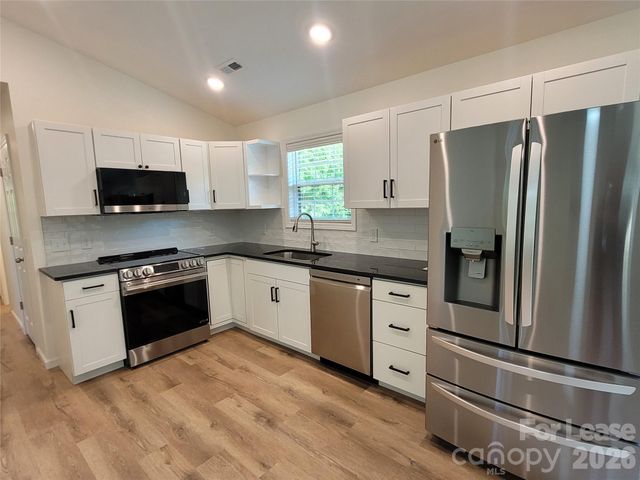 115 Dorchester Lane, Troutman, NC 28166
