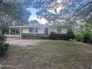 1706 Hampton Street, Jackson, MS 39209