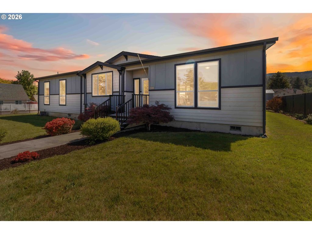 414 JACKSON St, Ryderwood, WA 98581