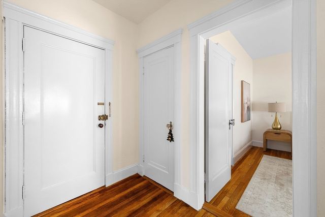 42 Linnaean St 15, Cambridge, MA 02138