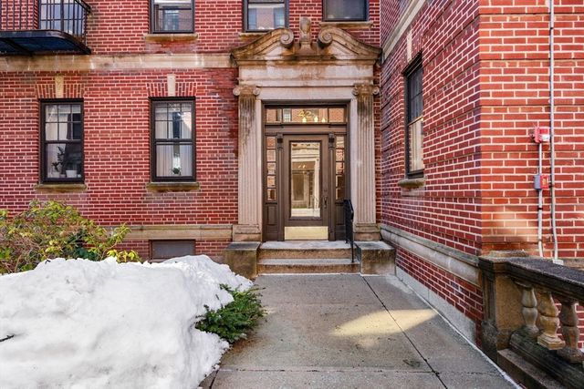 42 Linnaean St 15, Cambridge, MA 02138