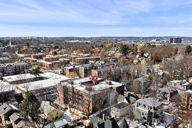 42 Linnaean St 15, Cambridge, MA 02138