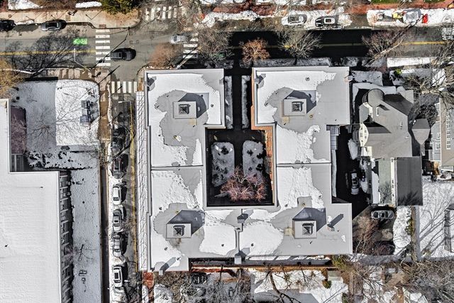 42 Linnaean St 15, Cambridge, MA 02138