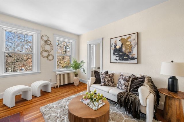 42 Linnaean St 15, Cambridge, MA 02138