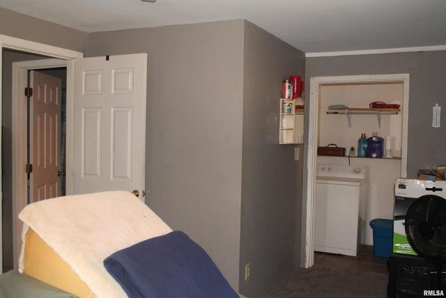 605 W Freeman Street, Carbondale, IL 62901