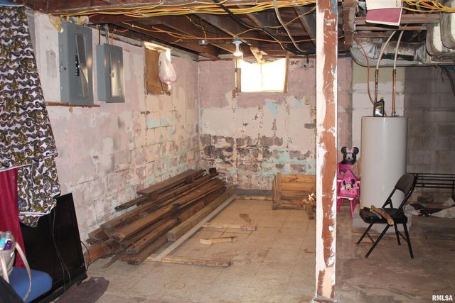 605 W Freeman Street, Carbondale, IL 62901