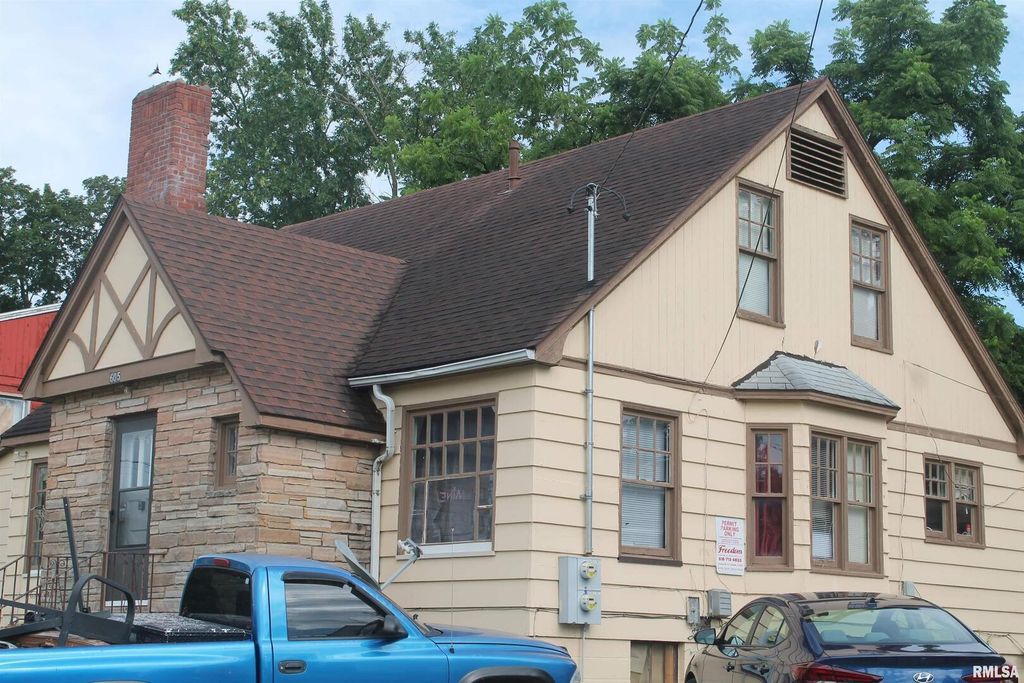 605 W Freeman Street, Carbondale, IL 62901