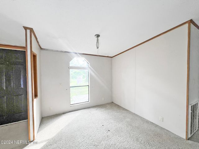 8435 MONCRIEF-DINSMORE Road, Jacksonville, FL 32219