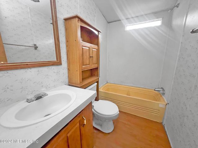 8435 MONCRIEF-DINSMORE Road, Jacksonville, FL 32219