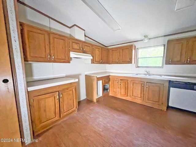 8435 MONCRIEF-DINSMORE Road, Jacksonville, FL 32219