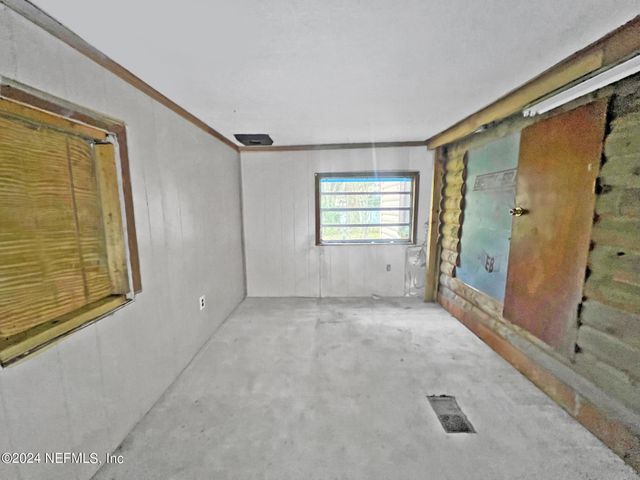 8435 MONCRIEF-DINSMORE Road, Jacksonville, FL 32219