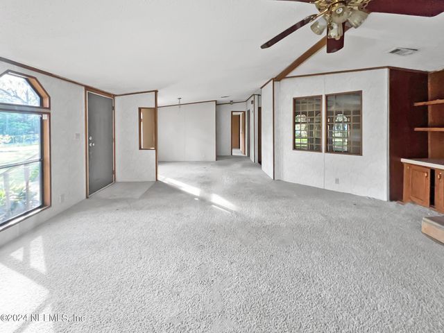 8435 MONCRIEF-DINSMORE Road, Jacksonville, FL 32219