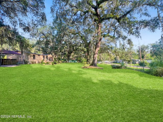8435 MONCRIEF-DINSMORE Road, Jacksonville, FL 32219
