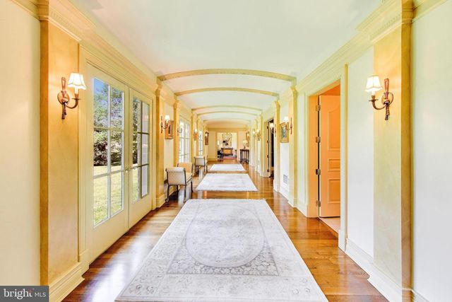 9001 PERSIMMON TREE RD, Potomac, MD 20854
