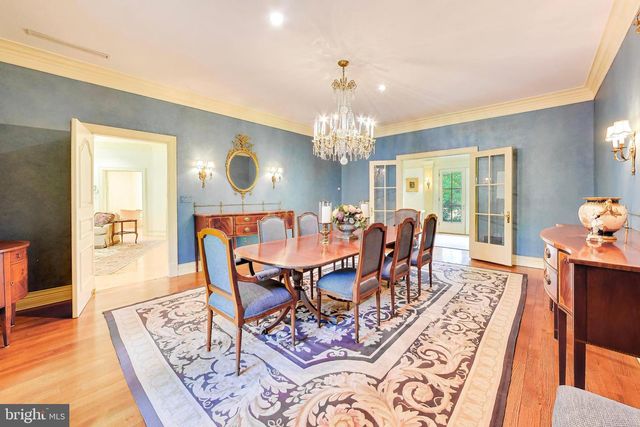 9001 PERSIMMON TREE RD, Potomac, MD 20854