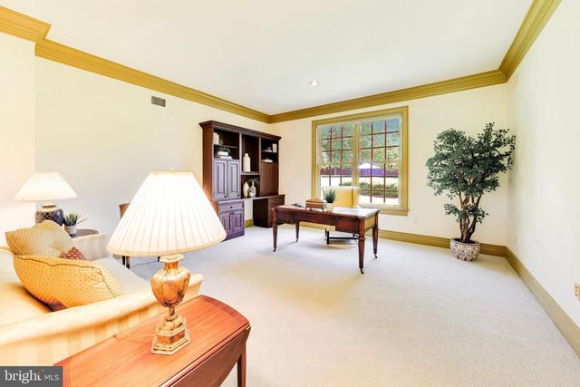 9001 PERSIMMON TREE RD, Potomac, MD 20854
