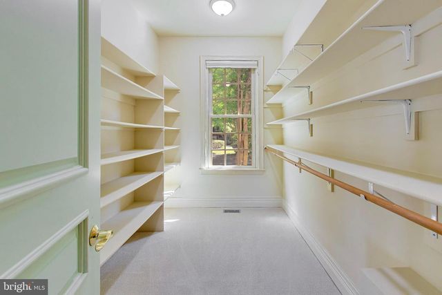 9001 PERSIMMON TREE RD, Potomac, MD 20854