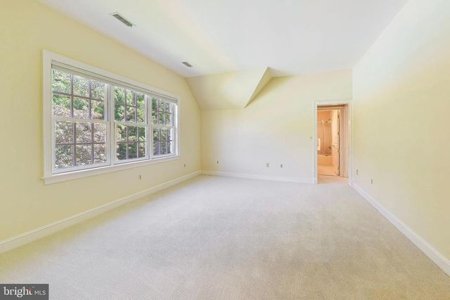 9001 PERSIMMON TREE RD, Potomac, MD 20854