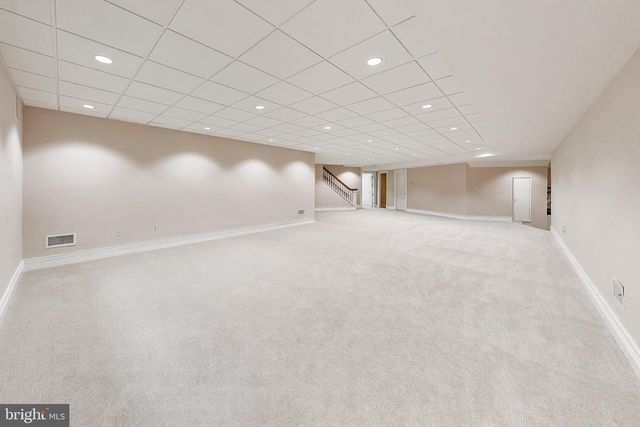 9001 PERSIMMON TREE RD, Potomac, MD 20854