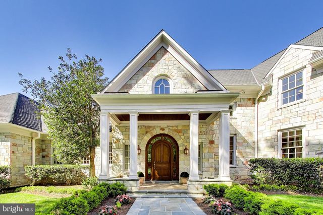 9001 PERSIMMON TREE RD, Potomac, MD 20854