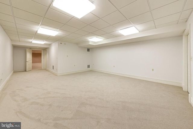 9001 PERSIMMON TREE RD, Potomac, MD 20854