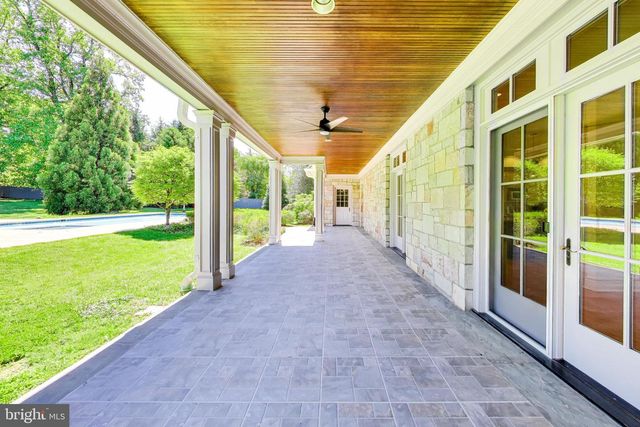 9001 PERSIMMON TREE RD, Potomac, MD 20854