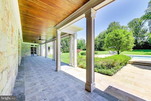9001 PERSIMMON TREE RD, Potomac, MD 20854