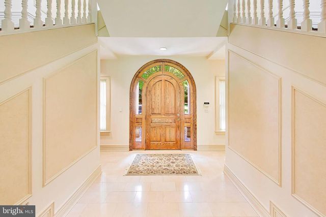 9001 PERSIMMON TREE RD, Potomac, MD 20854