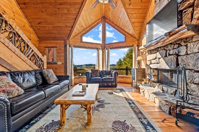 222 Brooks Ridge Road, Mineral Bluff, GA 30559