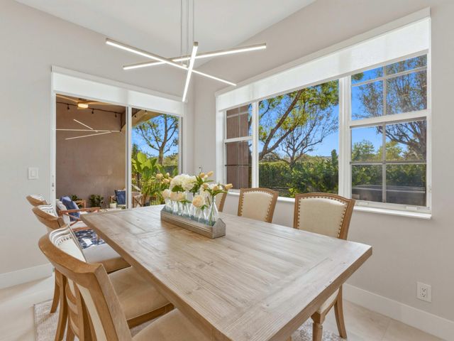 34 Lancaster Road, Boynton Beach, FL 33426