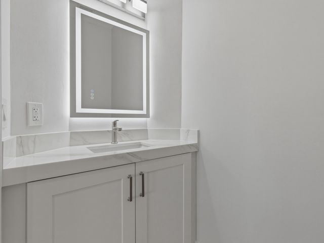 34 Lancaster Road, Boynton Beach, FL 33426