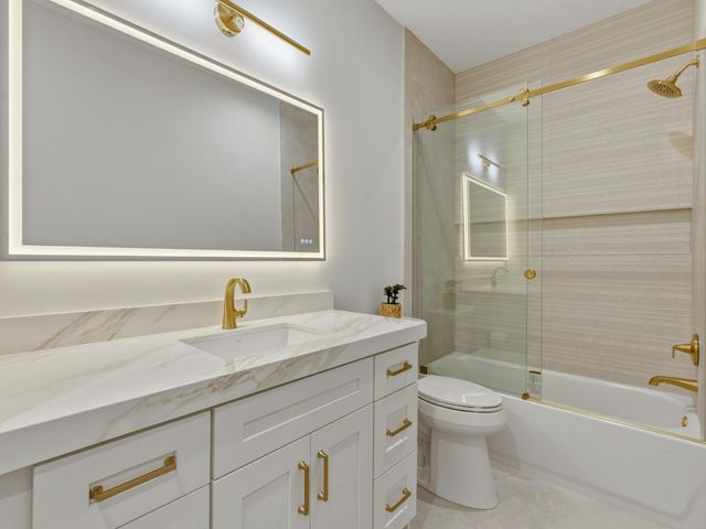 34 Lancaster Road, Boynton Beach, FL 33426