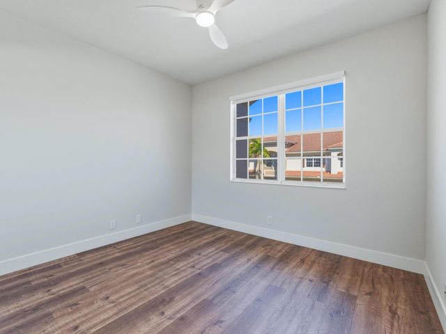 34 Lancaster Road, Boynton Beach, FL 33426