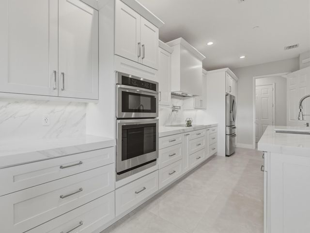 34 Lancaster Road, Boynton Beach, FL 33426